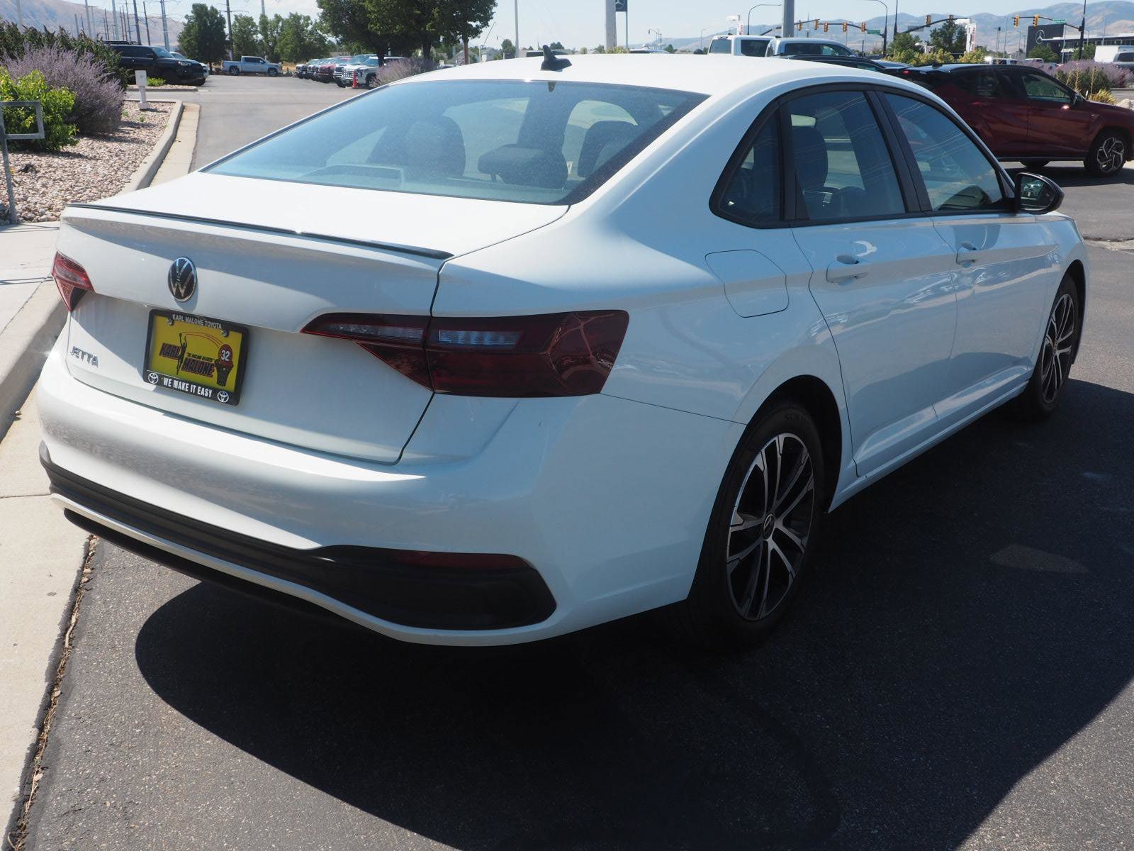 Used 2022 Volkswagen Jetta Sport with VIN 3VWBM7BUXNM001342 for sale in Draper, UT