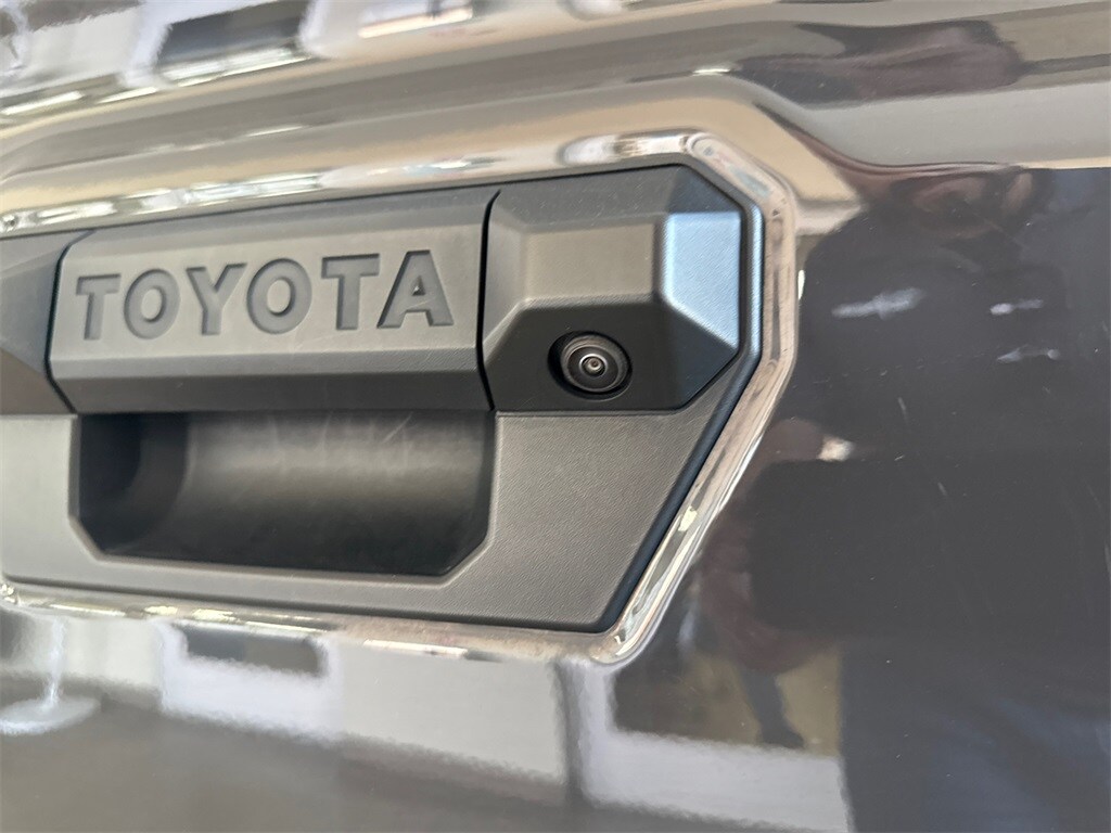 2024 Toyota Tacoma Double Cab photo 4