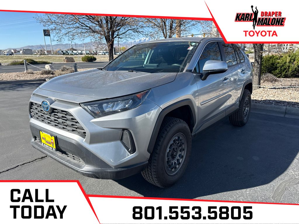 2022 Toyota RAV4 LE