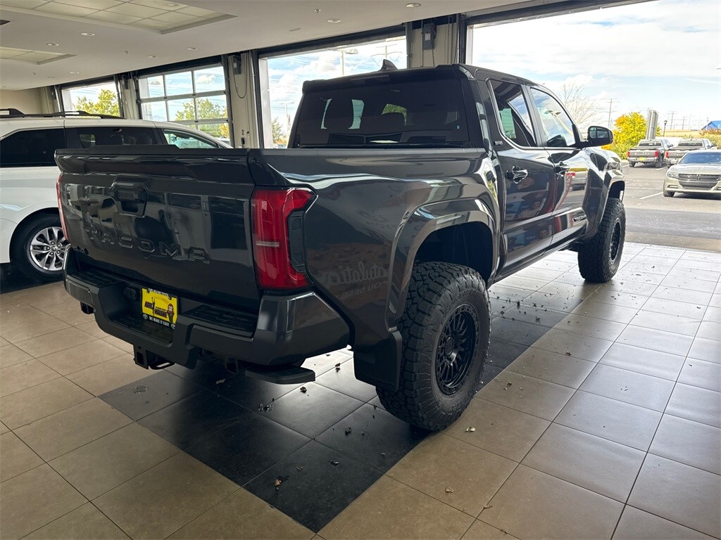 2025 Toyota Tacoma SR5 photo 3
