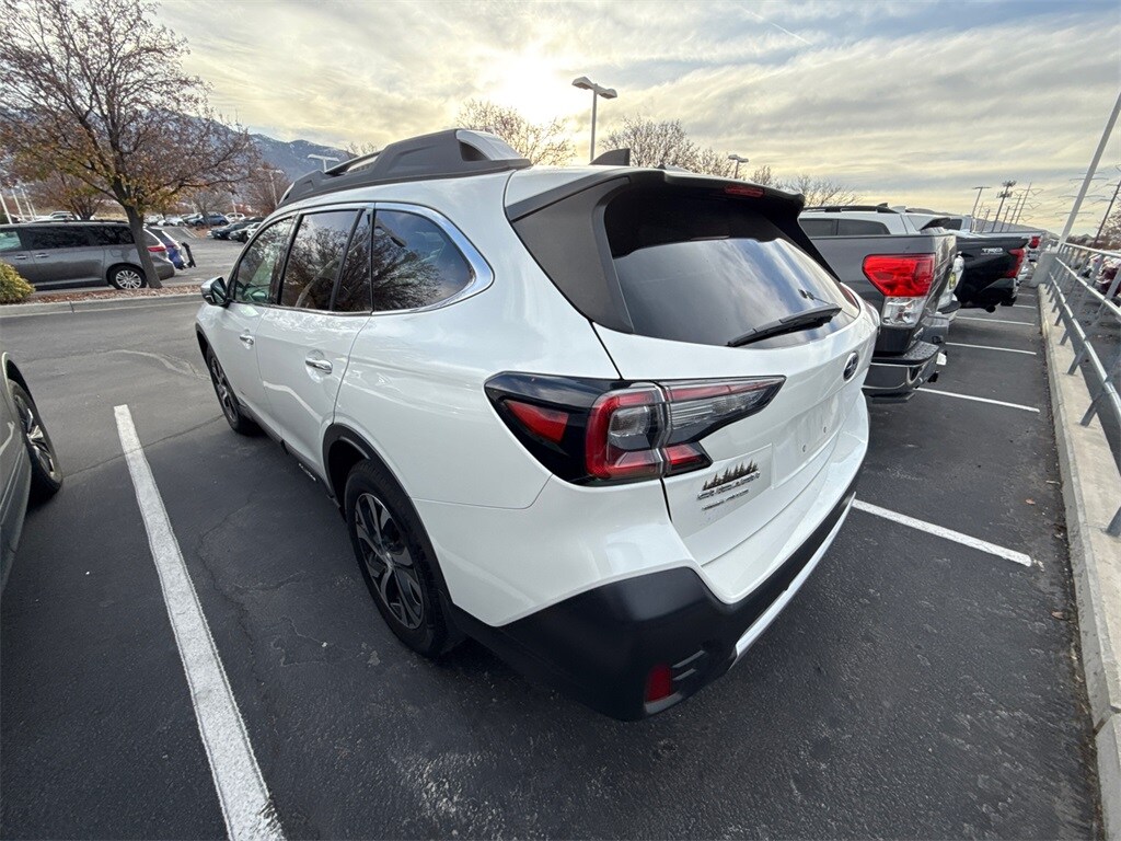 2022 Subaru Outback Touring photo 2