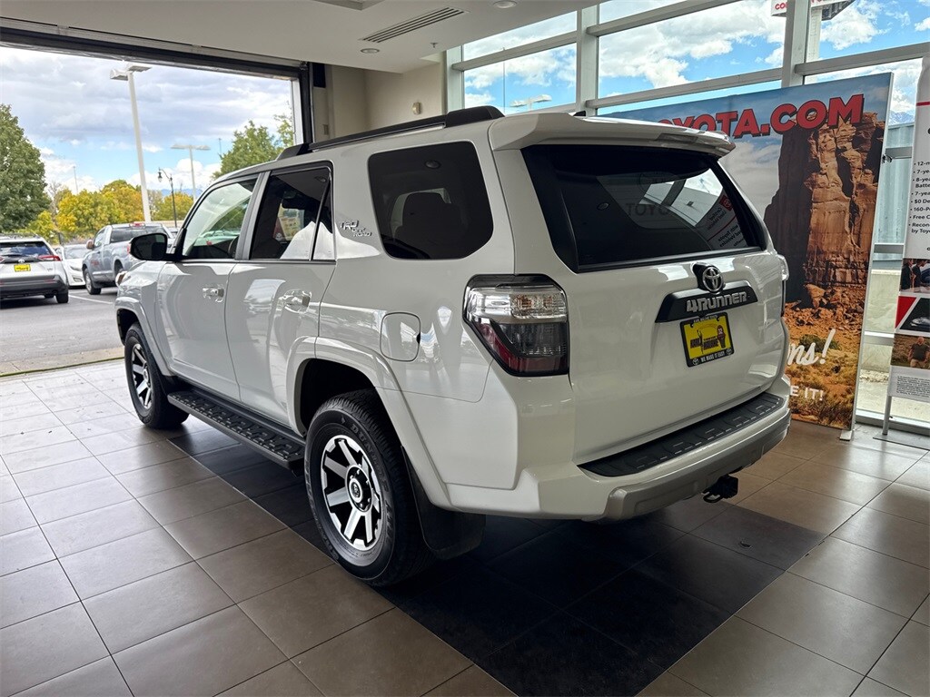 2024 Toyota 4Runner TRD Off-Road photo 3