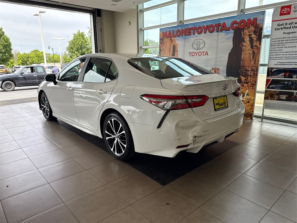 Used 2018 Toyota Camry SE with VIN 4T1B11HK1JU081937 for sale in Draper, UT