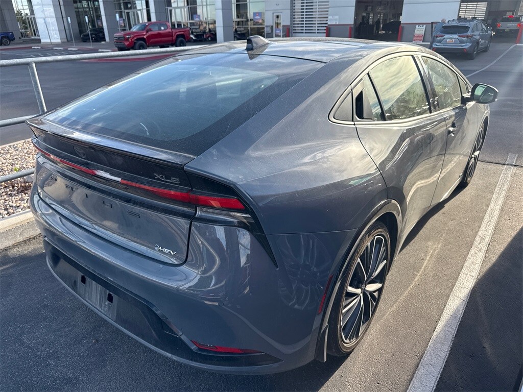 2024 Toyota Prius XLE photo 3