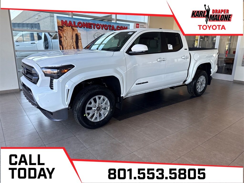 2025 Toyota Tacoma SR5's photo