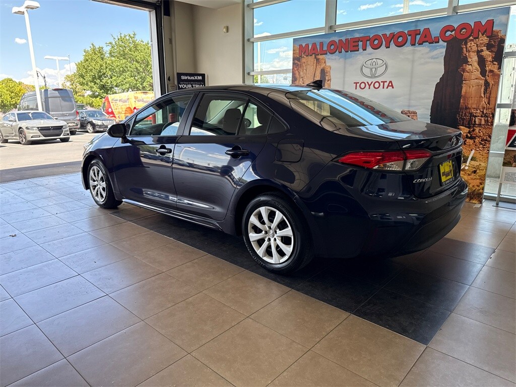 2024 Toyota Corolla LE photo 2