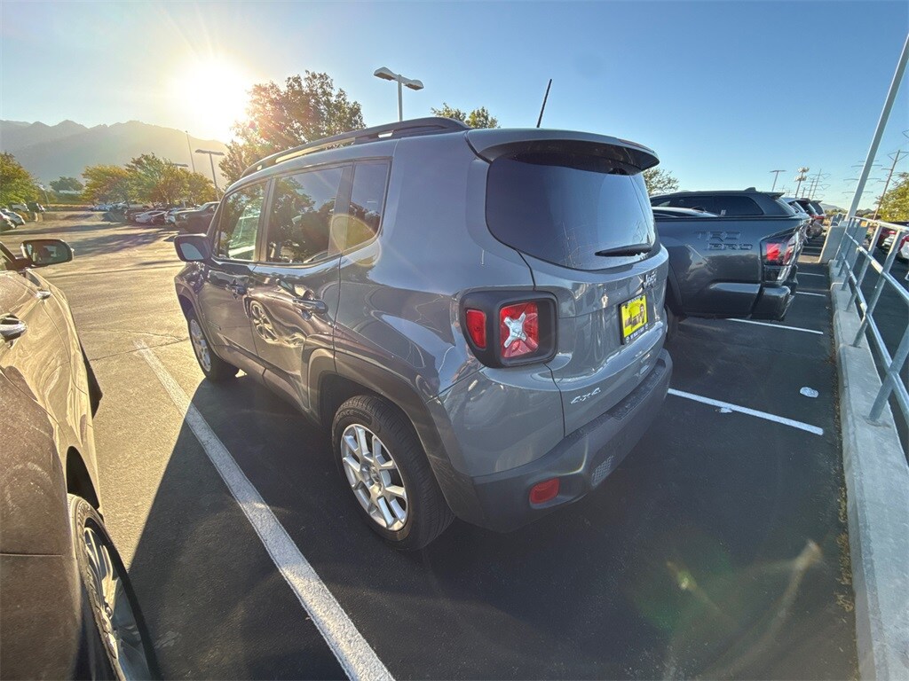 2021 Jeep Renegade Latitude photo 2