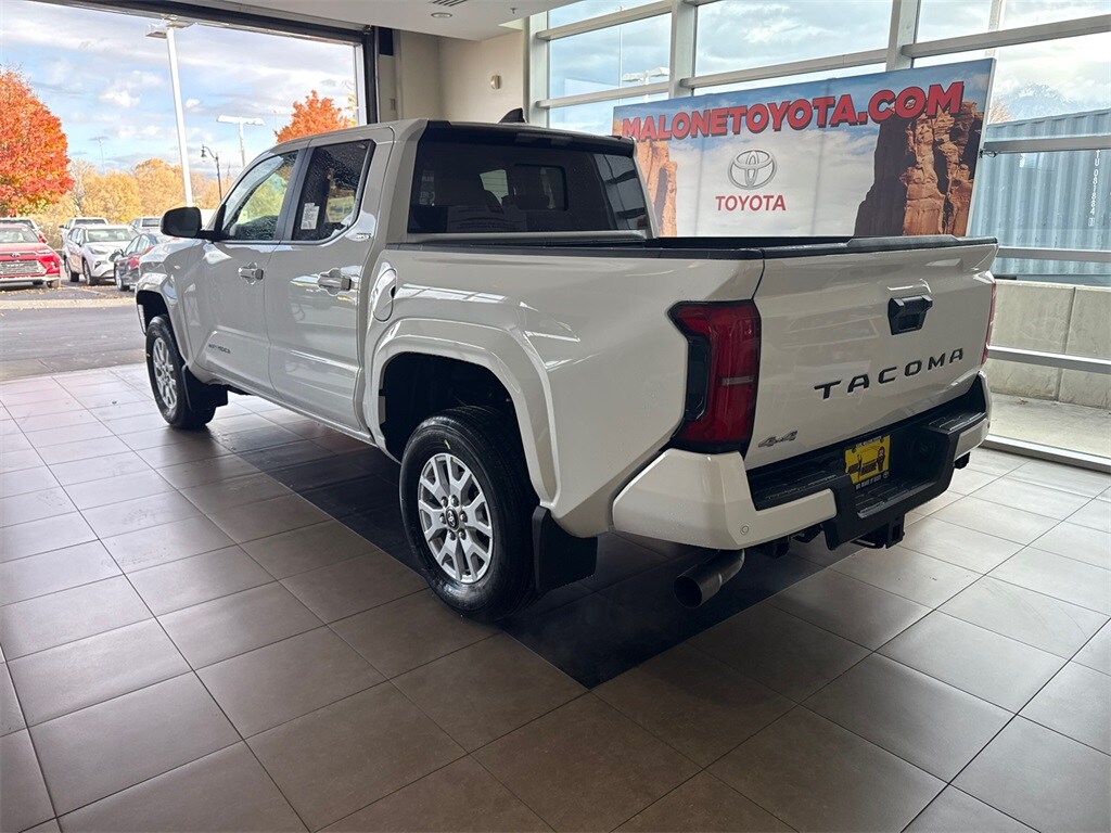 2025 Toyota Tacoma SR5 photo 2