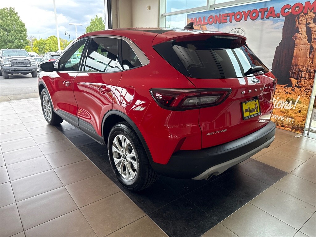 2024 Ford Escape Active photo 2