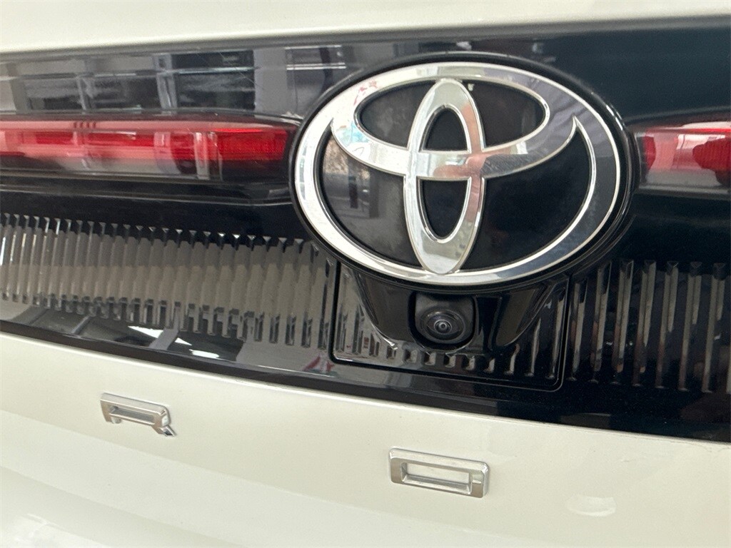 2025 Toyota Crown Limited photo 3