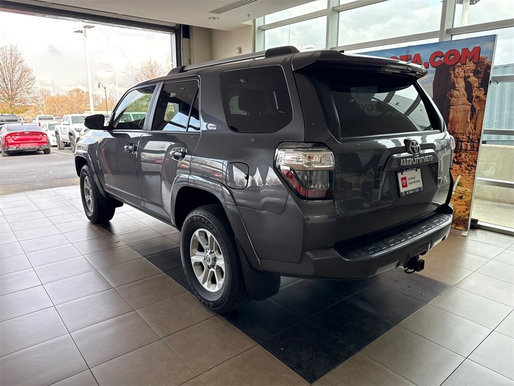 2023 Toyota 4Runner SR5 Premium photo 2