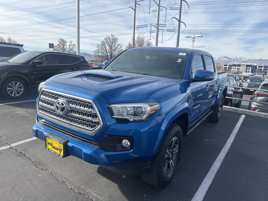 Used 2016 Toyota Tacoma Truck Double Cab