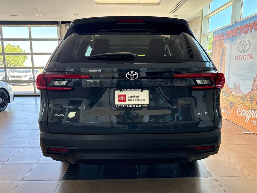 2025 Toyota Grand Highlander XLE photo 3