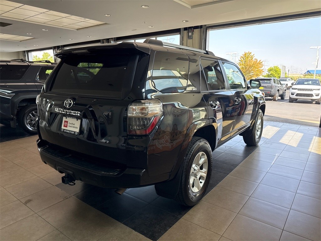 2024 Toyota 4Runner SR5 photo 4