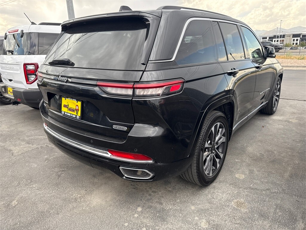 2024 Jeep Grand Cherokee Overland photo 3