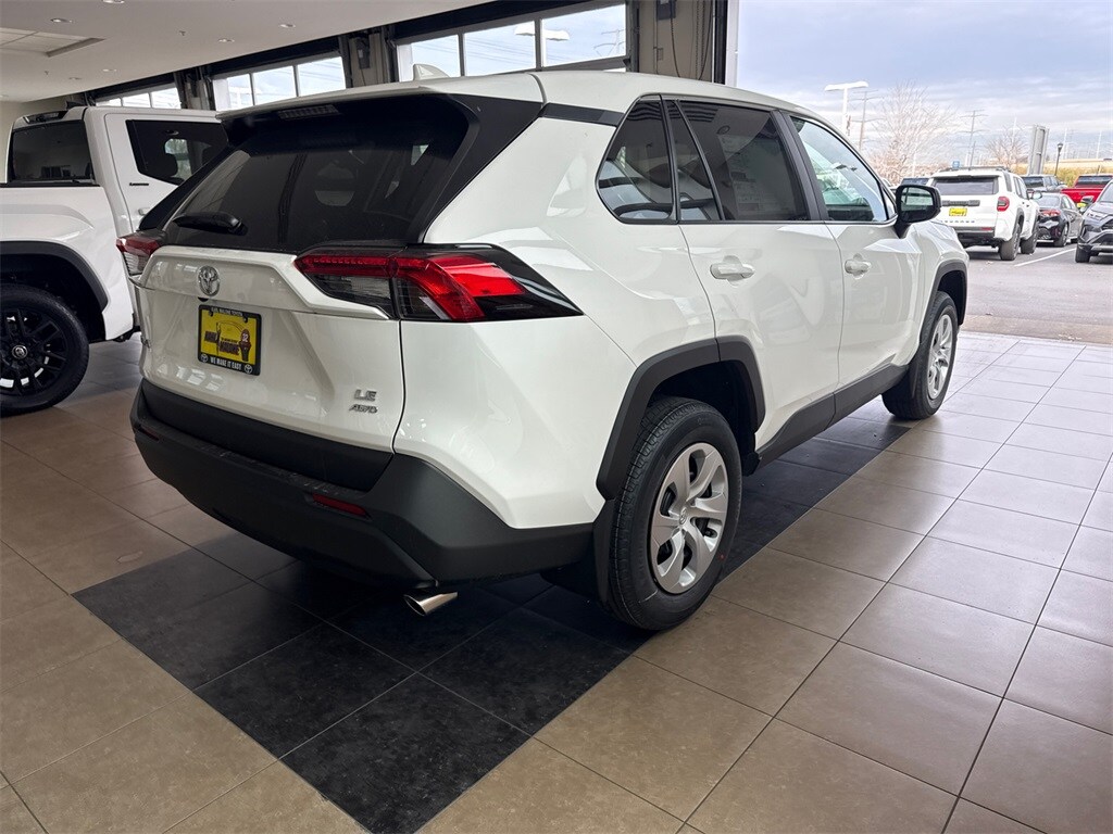 2025 Toyota RAV4 LE photo 2