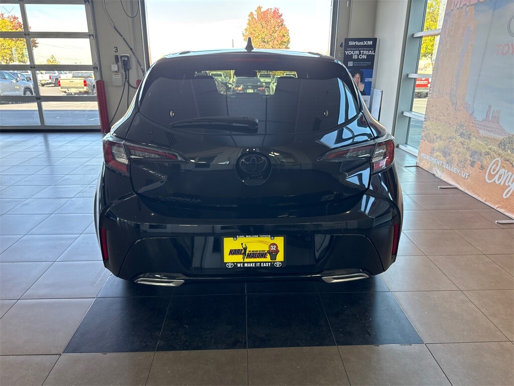 2022 Toyota Corolla SE photo 2