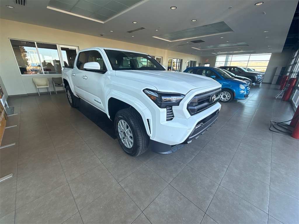 New 2025 Toyota Tacoma SR5 Truck Double Cab