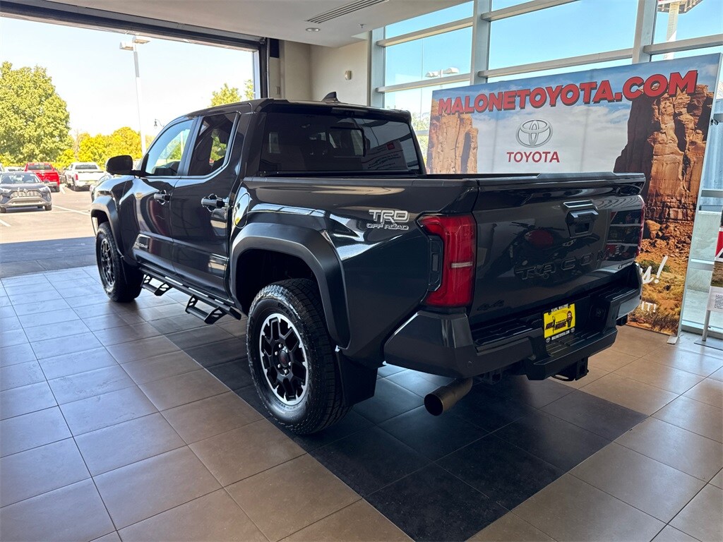 2024 Toyota Tacoma photo 2