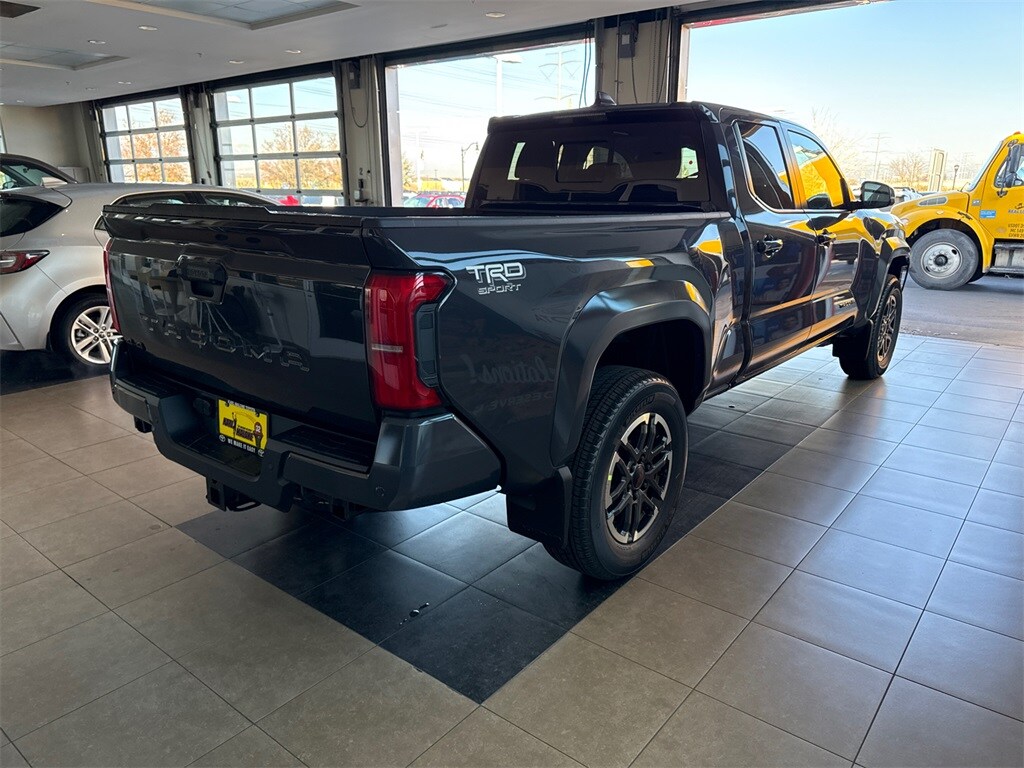 2026 Toyota Tacoma TRD Sport photo 3