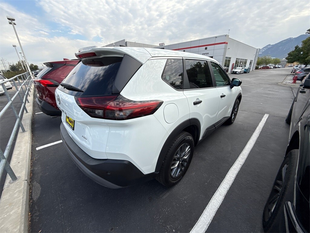 2023 Nissan Rogue S photo 3