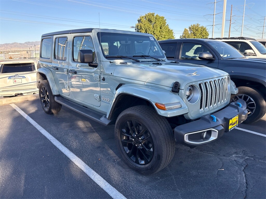 2023 Jeep Wrangler 4xe Sahara photo 2