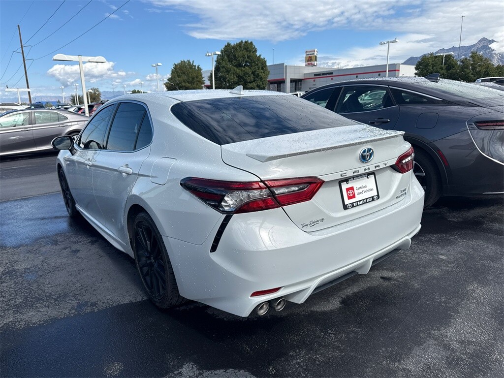 2024 Toyota Camry Hybrid XSE photo 2
