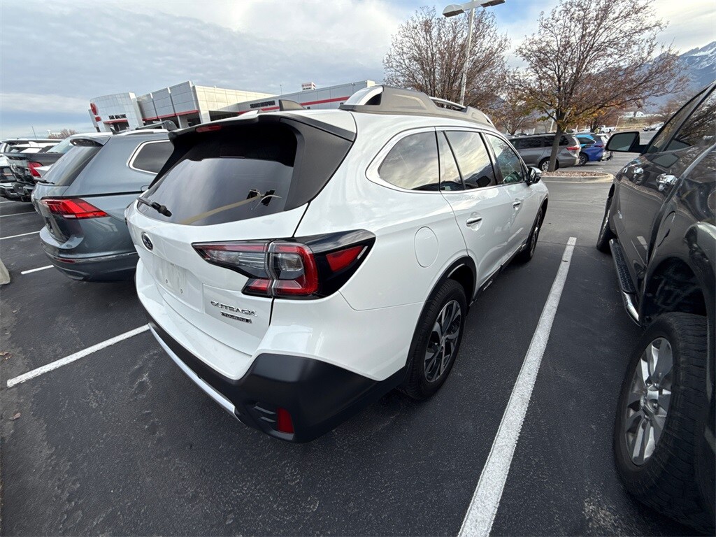 2022 Subaru Outback Touring photo 3