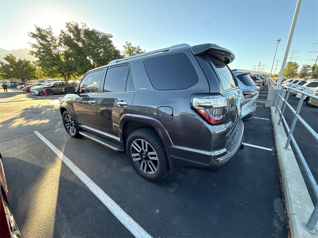 2023 Toyota 4Runner Limited photo 2