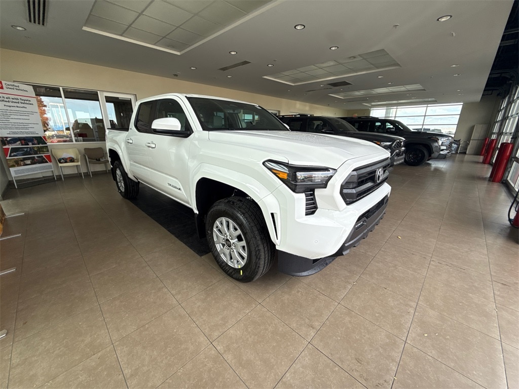 New 2025 Toyota Tacoma SR5 Truck Double Cab