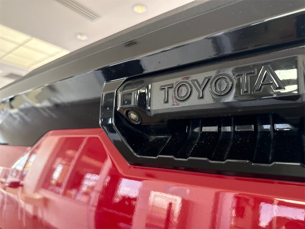 2022 Toyota Tundra Platinum CrewMax photo 3