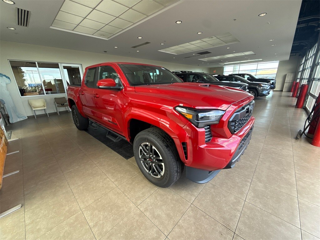 2025 Toyota Tacoma TRD Sport photo 4