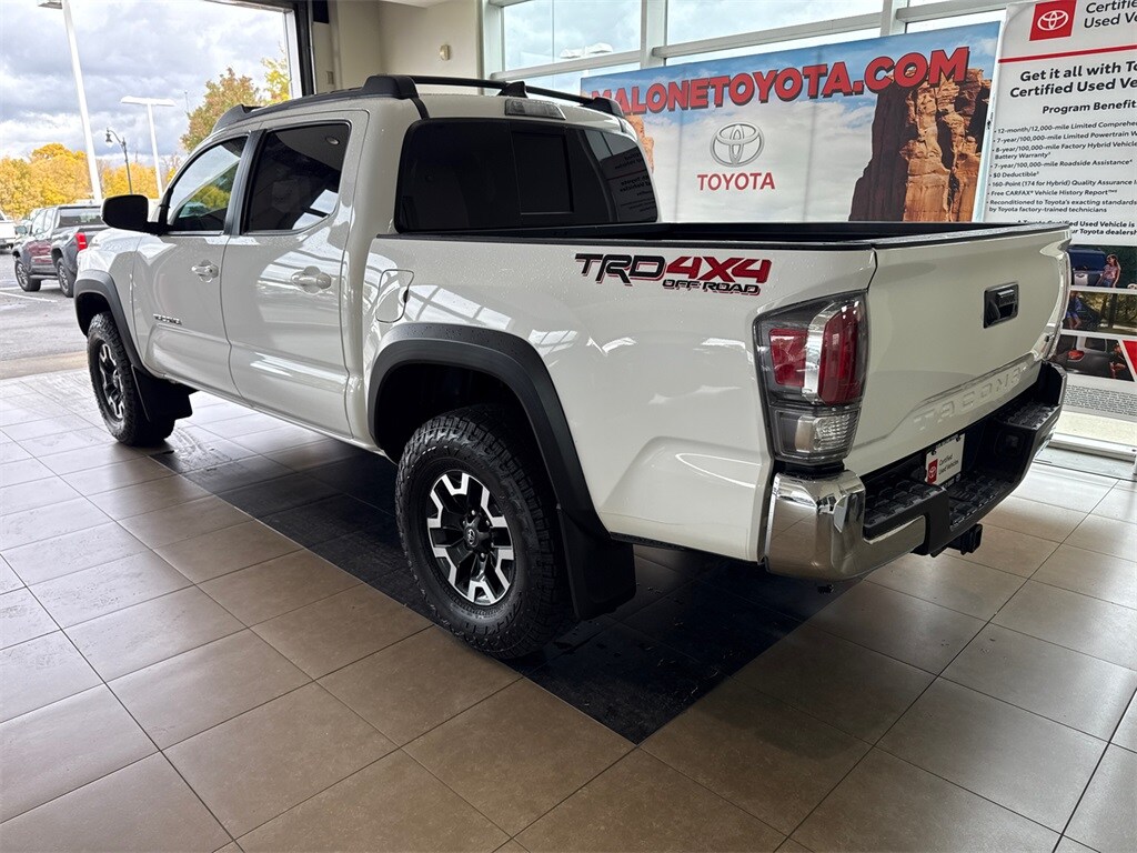 2022 Toyota Tacoma TRD Off-Road V6 photo 2