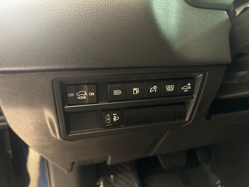 2025 Toyota Sequoia SR5 - Photo 9