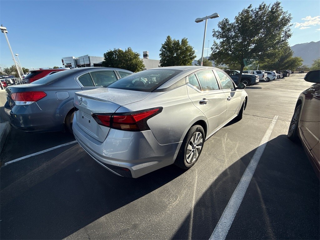 2024 Nissan Altima 2.5 S photo 3