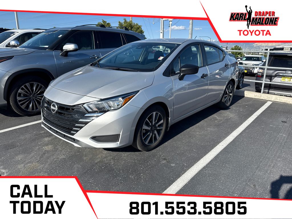 2024 Nissan Versa 1.6 S CVT's photo