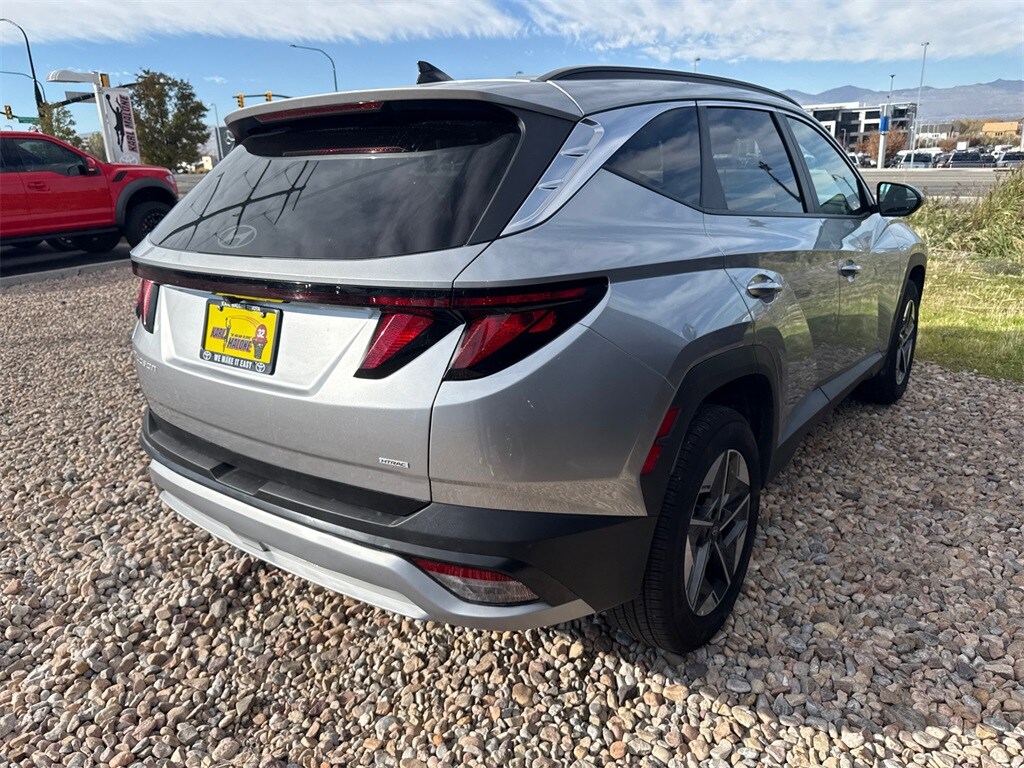 2025 Hyundai Tucson SEL photo 3