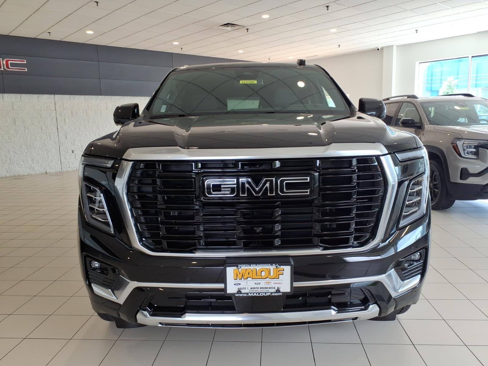 2026 GMC Yukon Denali - Photo 2