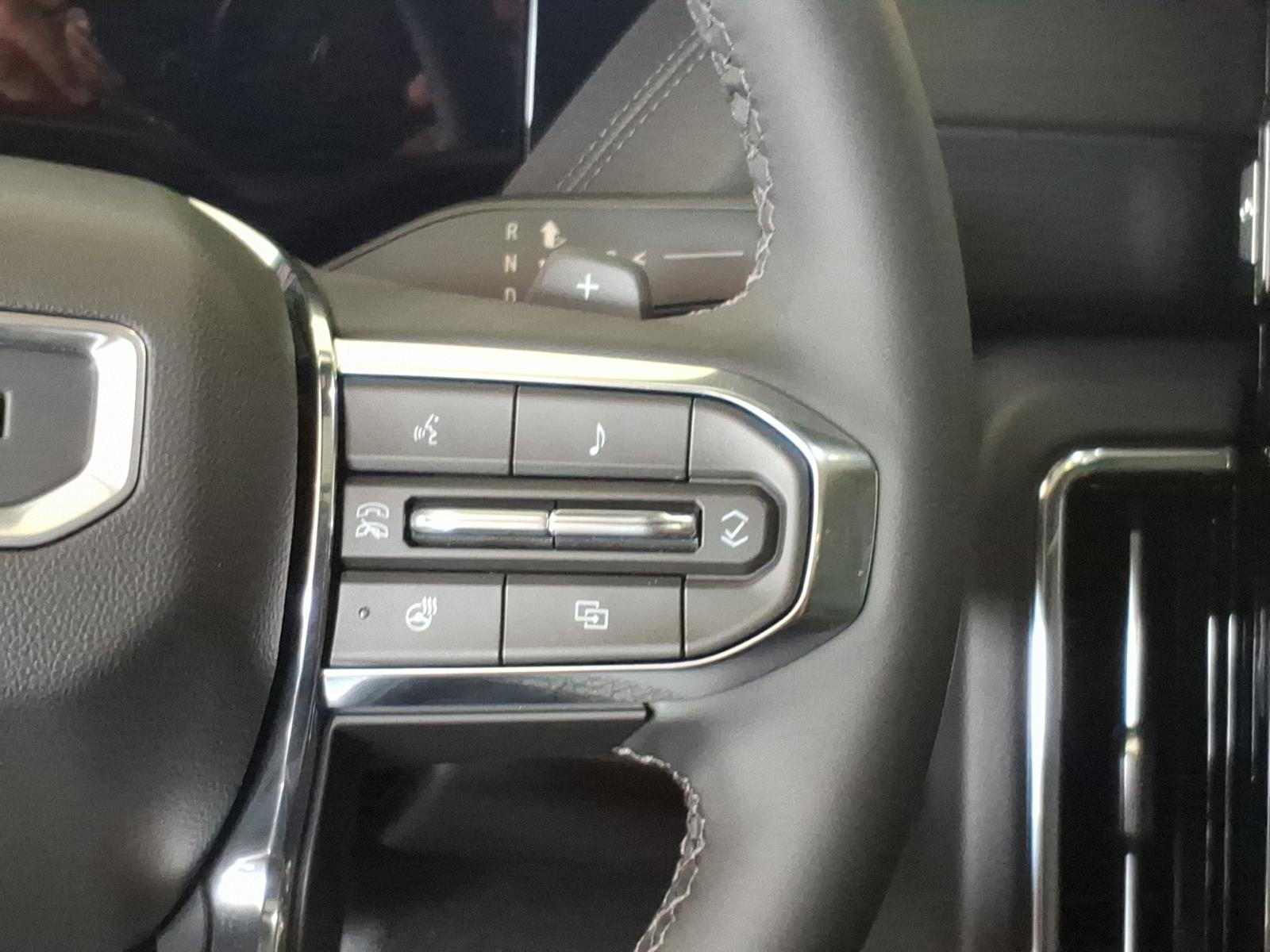 2026 GMC Yukon Denali - Photo 19