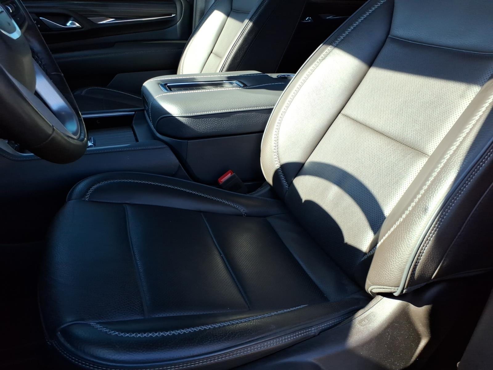 2024 GMC Yukon Denali - Photo 13