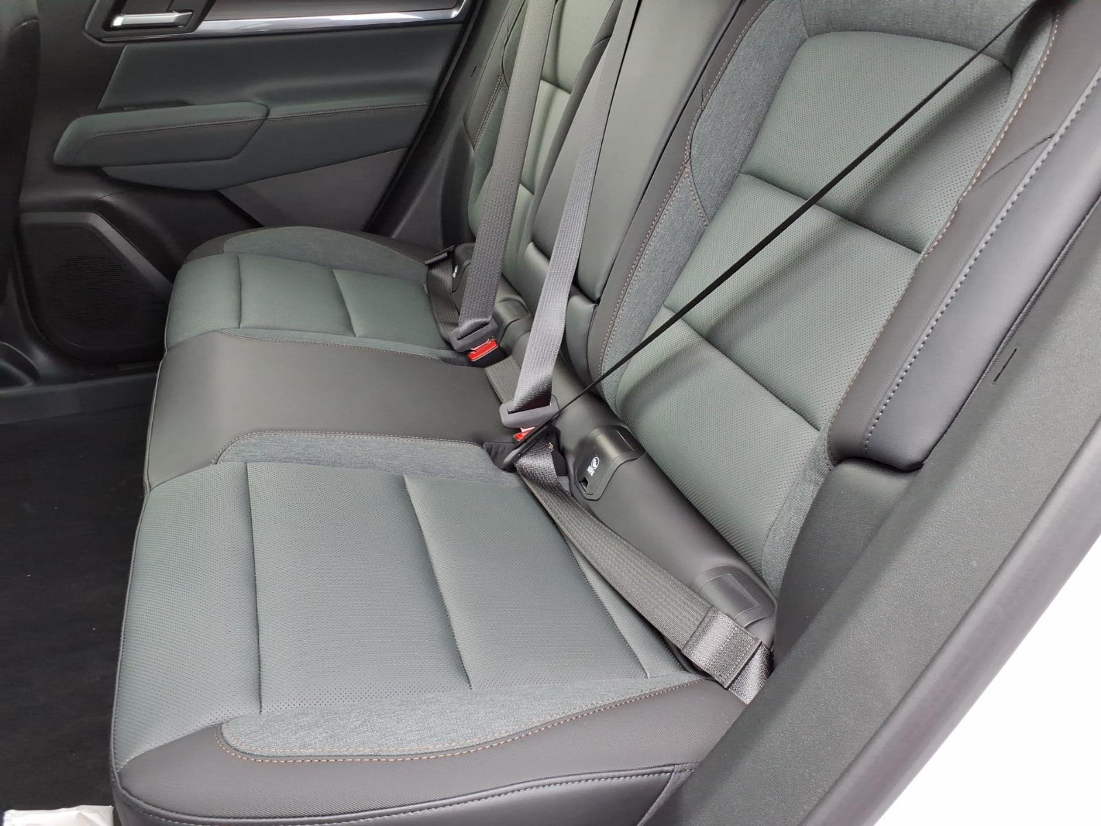 2026 GMC Terrain AT4 - Photo 10