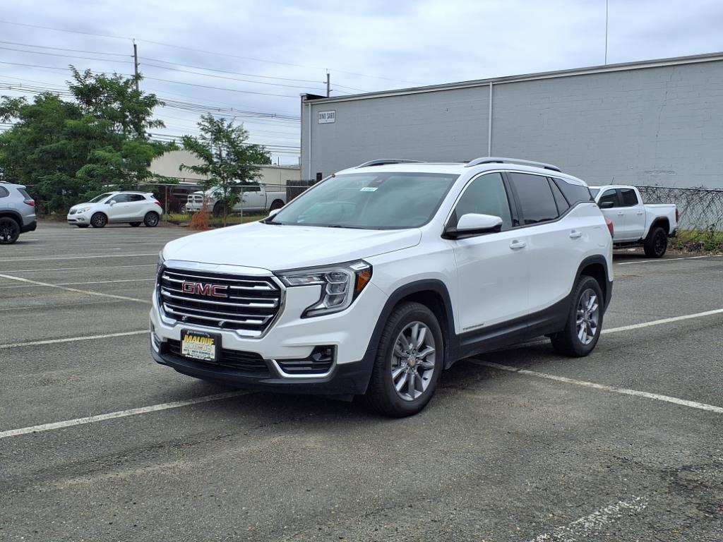 2022 Gmc Terrain SLT photo 2