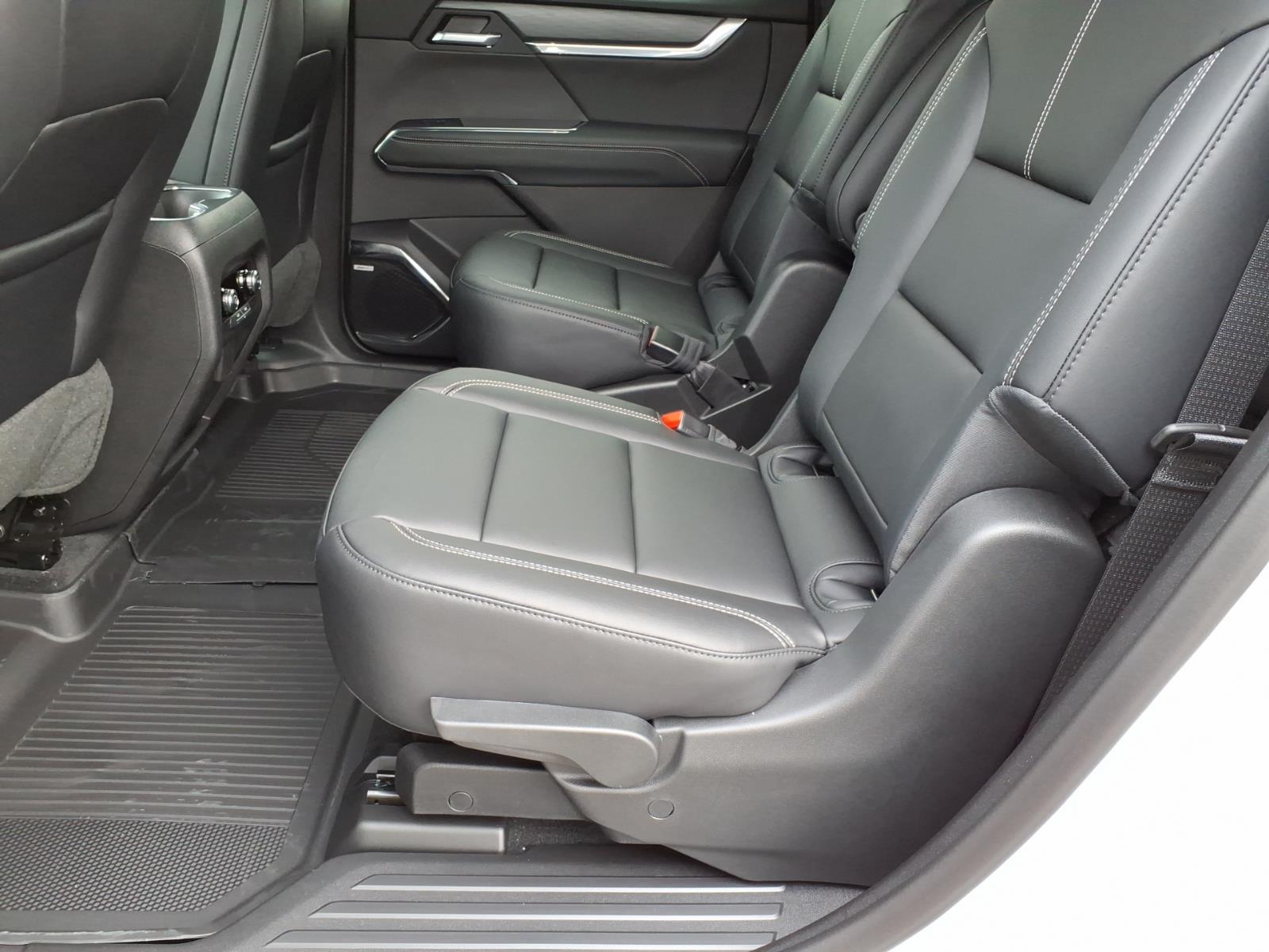 2026 GMC Acadia Elevation - Photo 12