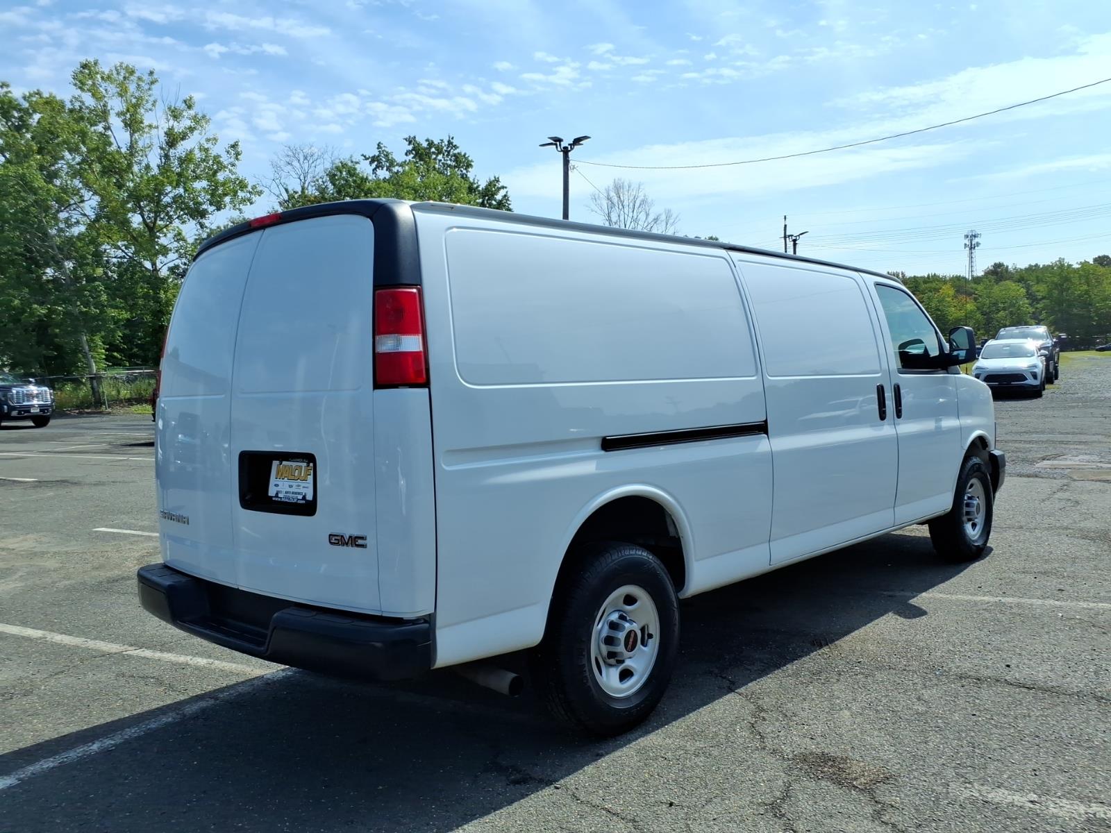 2023 GMC Savana Cargo Work Van - Photo 6