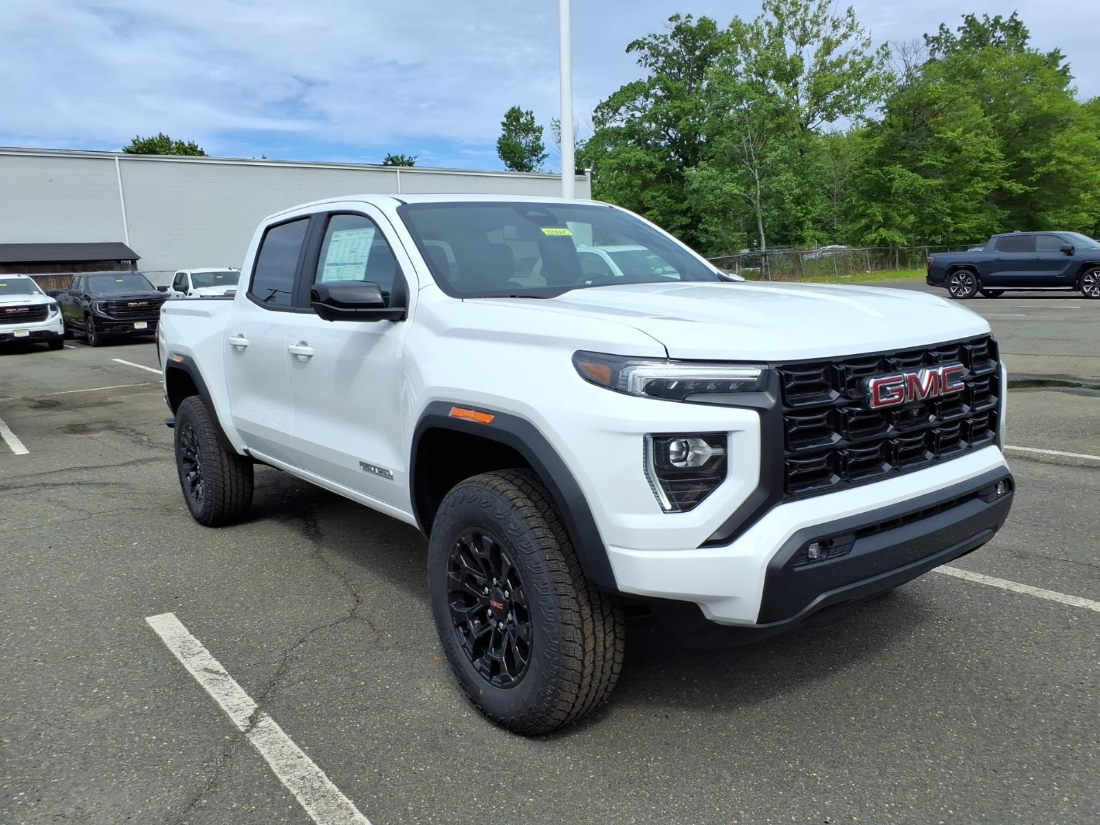 2026 GMC Canyon 4WD Elevation Crew Cab Short Box's photo