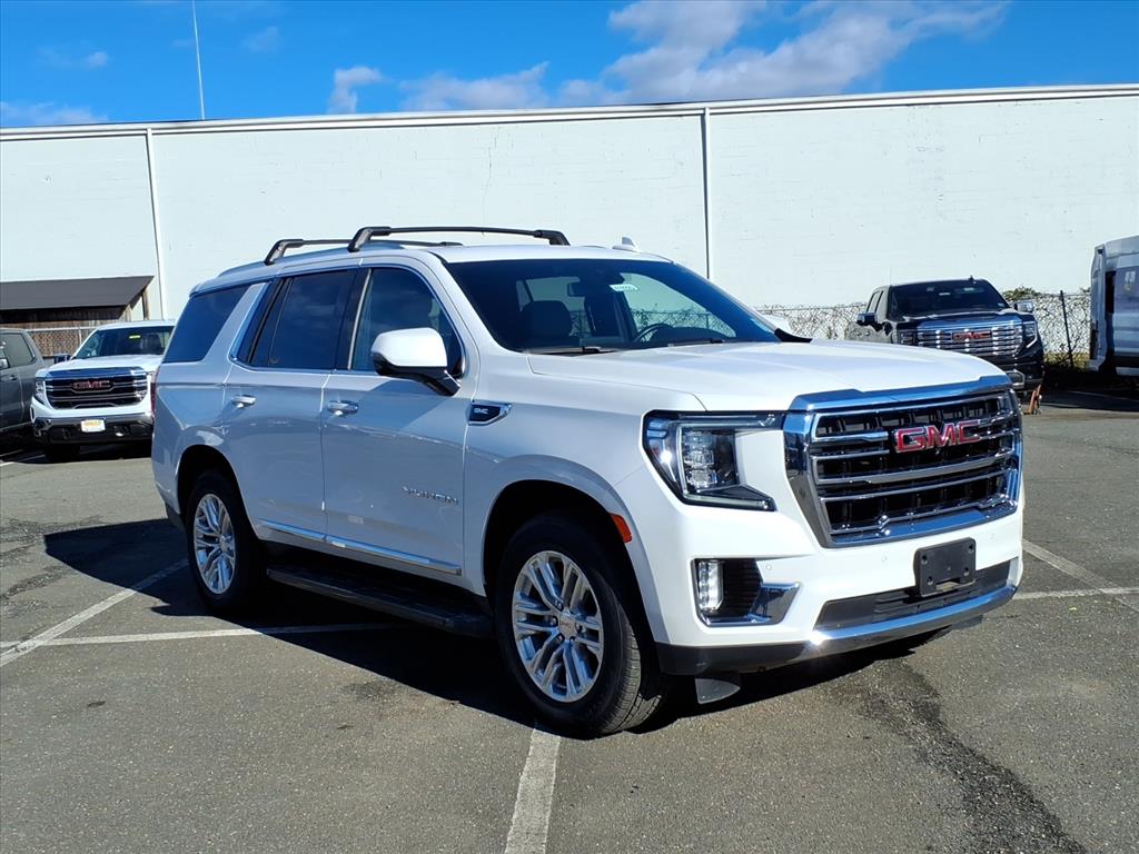 2023 GMC Yukon SLT's photo