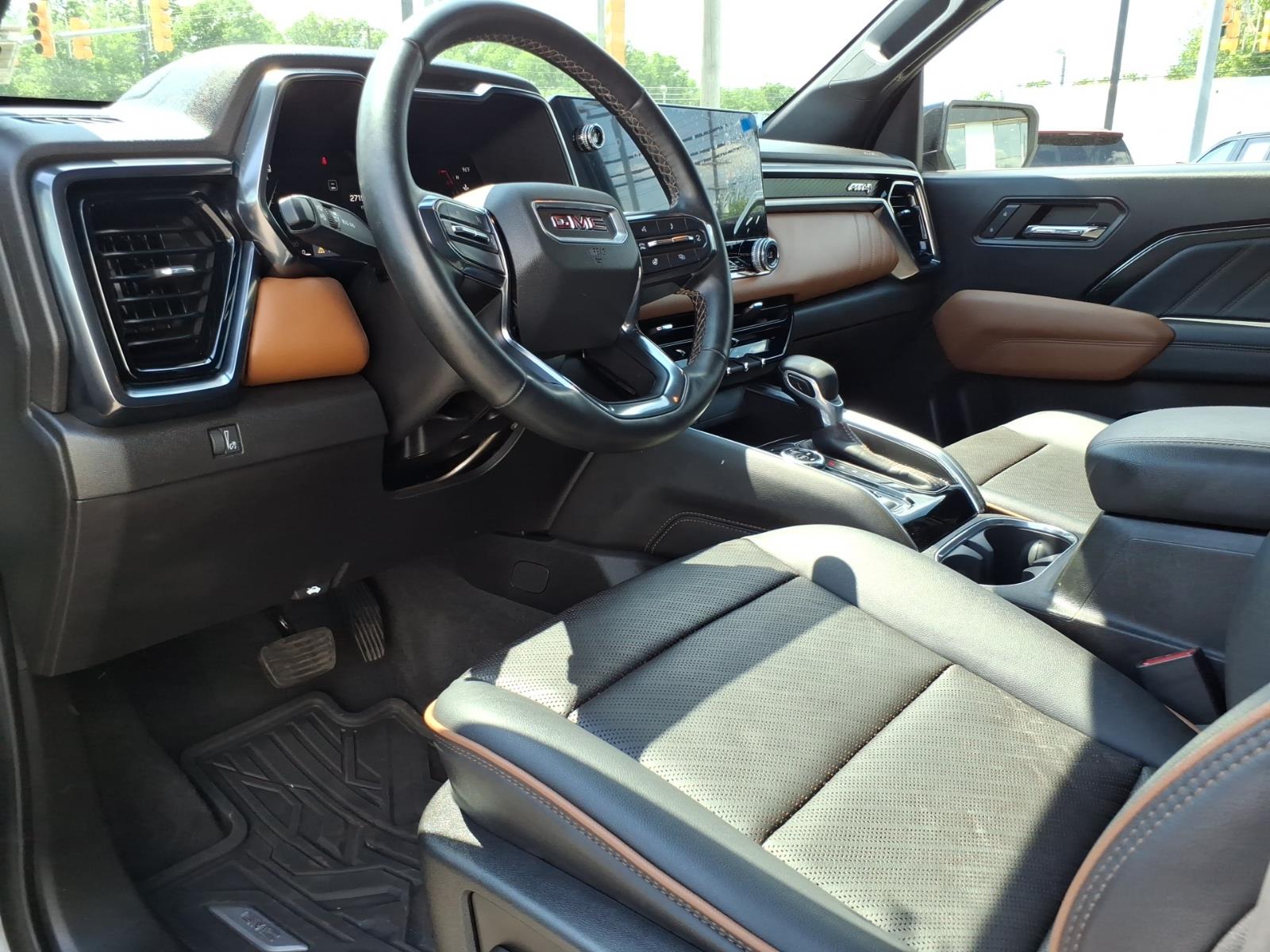 2024 GMC Canyon AT4 - Photo 12