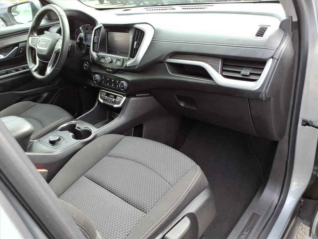 2024 GMC Terrain SLE - Photo 11