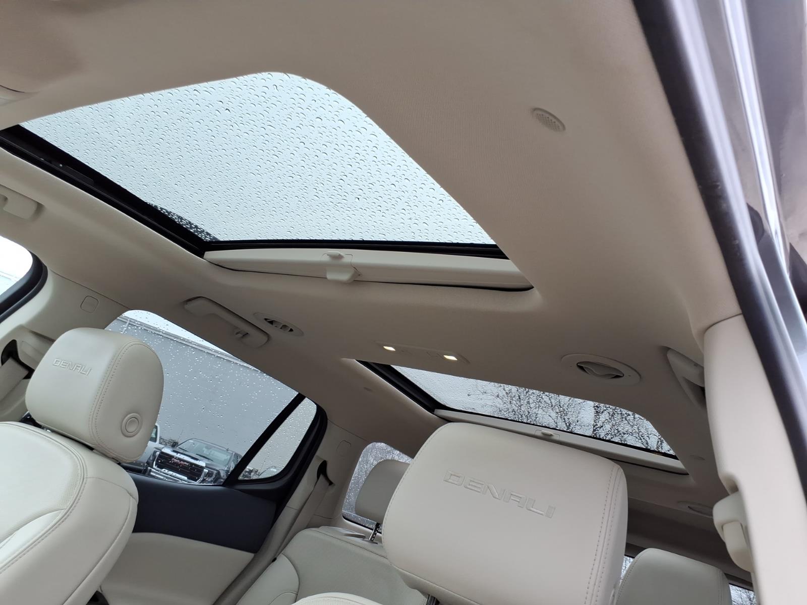 2021 GMC Acadia Denali - Photo 19