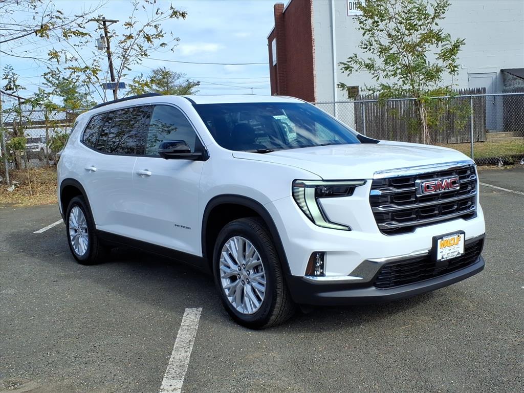 2026 GMC Acadia Elevation's photo